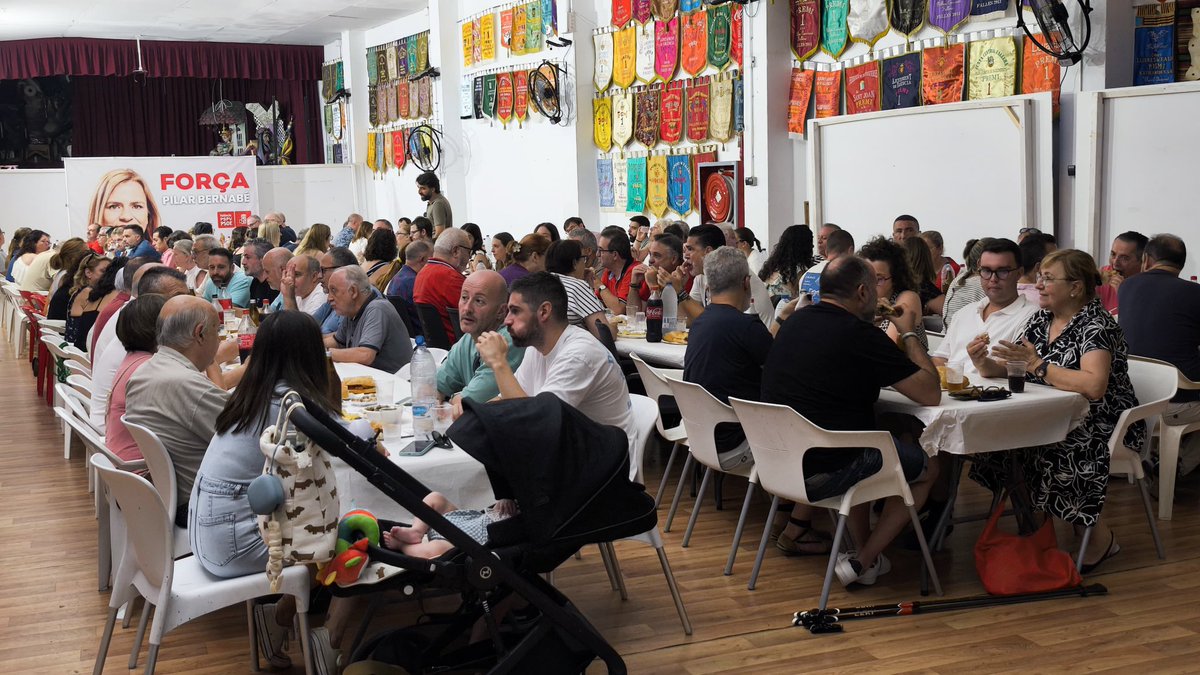 PSOEValencia's tweet image. Hui des de @FallesDeProgres comencem un nou cicle d'esmorzars fallers progressistes. 

Un espai on hem pogut debatre sobre la gran festa que són les falles 🔥 

Gràcies als més de 150 fallers i falleres que ens heu acompanyat ￼￼❤️