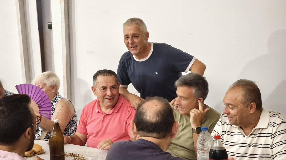 PSOEValencia's tweet image. Hui des de @FallesDeProgres comencem un nou cicle d'esmorzars fallers progressistes. 

Un espai on hem pogut debatre sobre la gran festa que són les falles 🔥 

Gràcies als més de 150 fallers i falleres que ens heu acompanyat ￼￼❤️