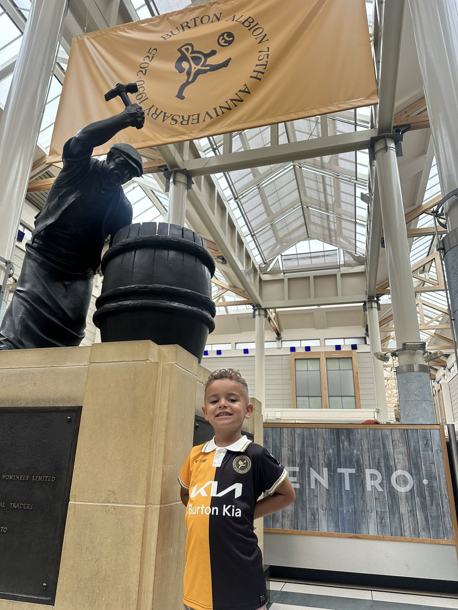 Simon Crispino (@simonthfc9983) on Twitter photo My boy Tylen is very happy with his new <a href="/burtonalbionfc/">Burton Albion FC</a> Home Shirt for the coming season!
<a href="/TAGSportswear/">TAG Sportswear</a> have done an incredible job for the 75 year anniversary ๐๐ป
#BAFC #Brewers #BurtonAlbion My boy Tylen is very happy with his new <a href="/burtonalbionfc/">Burton Albion FC</a> Home Shirt for the coming season!
<a href="/TAGSportswear/">TAG Sportswear</a> have done an incredible job for the 75 year anniversary ๐๐ป
#BAFC #Brewers #BurtonAlbion