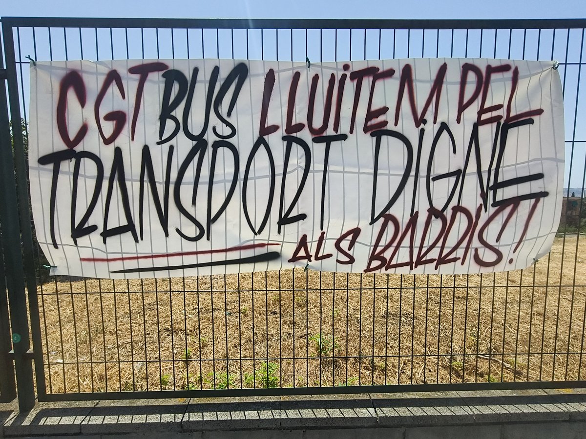 CGT BUS TMB (@cgtbus) on Twitter photo Tallem ara una altra vegada la carretera del Carmel per reclamar millores de mobilitat a <a href="/TMB_Barcelona/">TMB</a> <a href="/laiabonetrull/">Laia Bonet</a> pels barris afectats per la massificació turística del #parkgüell amb
<a href="/ConsellVeinalTR/">Consell Veïnal del Turó de la Rovira</a> <a href="/RecupParkGuell/">Recuperem Park Güell</a> <a href="/Dignitat3Turons/">PHATT (Plat. d’habitatges afectats dels 3Turons)</a> <a href="/floreixcanbaro/">Floreix Can Baró</a> <a href="/GenteRoskera/">GenteRoskera</a> Tallem ara una altra vegada la carretera del Carmel per reclamar millores de mobilitat a <a href="/TMB_Barcelona/">TMB</a> <a href="/laiabonetrull/">Laia Bonet</a> pels barris afectats per la massificació turística del #parkgüell amb
<a href="/ConsellVeinalTR/">Consell Veïnal del Turó de la Rovira</a> <a href="/RecupParkGuell/">Recuperem Park Güell</a> <a href="/Dignitat3Turons/">PHATT (Plat. d’habitatges afectats dels 3Turons)</a> <a href="/floreixcanbaro/">Floreix Can Baró</a> <a href="/GenteRoskera/">GenteRoskera</a>