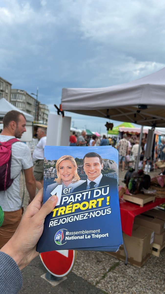 Clément ☨ (@clement_vhn) on Twitter photo 🌊 Ce matin, sur le marché du #Tréport, à la rencontre des commerçants, des marins-pêcheurs et des habitants.
Ici, les Tréportais sont fiers de placer le <a href="/RNational_off/">Rassemblement National</a> en tête à chaque élection et espèrent l’alternance face au Parti communiste en 2026 ! 🌊 Ce matin, sur le marché du #Tréport, à la rencontre des commerçants, des marins-pêcheurs et des habitants.
Ici, les Tréportais sont fiers de placer le <a href="/RNational_off/">Rassemblement National</a> en tête à chaque élection et espèrent l’alternance face au Parti communiste en 2026 !
