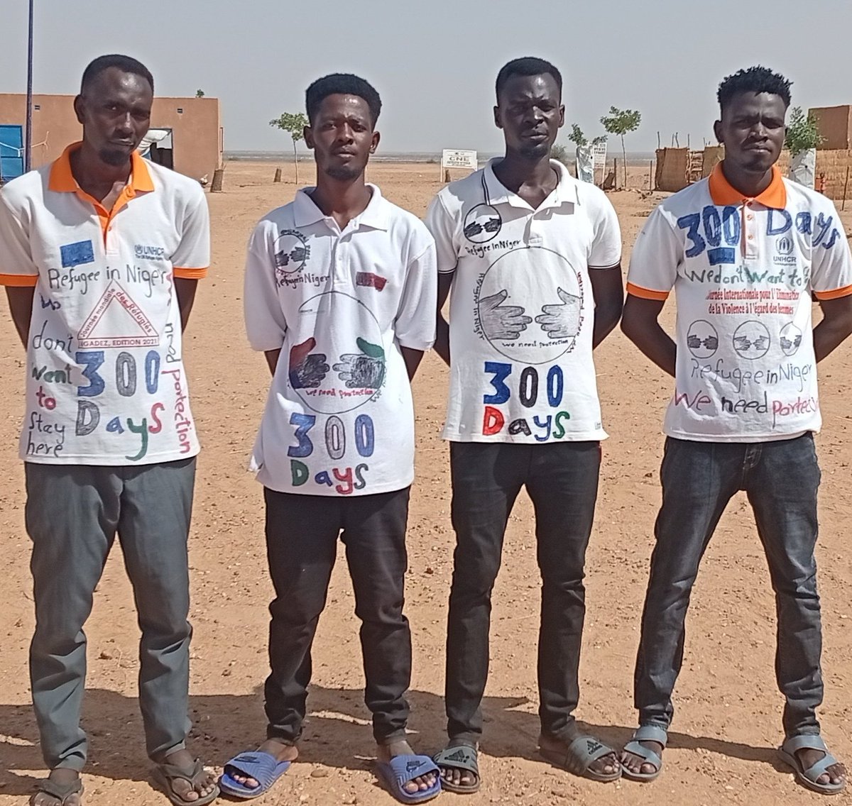 refugeesniger's tweet image. The tenth month of the peaceful protest in Agadez. Despite threats, violations and starvation, the refugees continue to demand their legitimate rights.
Agadez is not safe for refugees #KeepEyesOnAgadez
Day 300
@UNHCRNiger @TIPSOM_WCA @UN_News_Centre @UNGeneva @UKinNiger