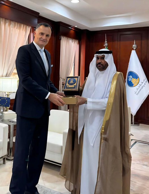 Riyadh Daily (@alriyadhdaily) on Twitter photo EU Ambassador Christophe Farnaud Concludes Official Visit to Hail Region
-
alriyadhdaily.com/article/ca6f49…
<a href="/EUintheGCC/">EU in the GCC</a> <a href="/EUAmbGCC/">Christophe FARNAUD</a> EU Ambassador Christophe Farnaud Concludes Official Visit to Hail Region
-
alriyadhdaily.com/article/ca6f49…
<a href="/EUintheGCC/">EU in the GCC</a> <a href="/EUAmbGCC/">Christophe FARNAUD</a>