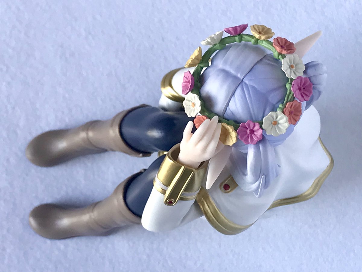 この座りポーズがとれると良いのになDDSフリーレン様
2.0素体でも無理だよな