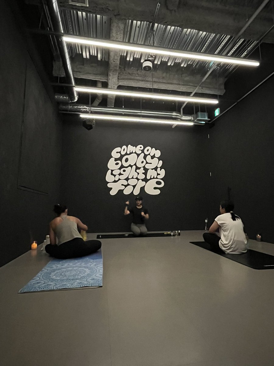 C_position_yuto's tweet image. 土曜日の
朝はラン&サウナ
昼は仕事
夜はヨガ
「ストレス社会の幸福度を上げる」
というミッションをライフスタイルから体現しています 。