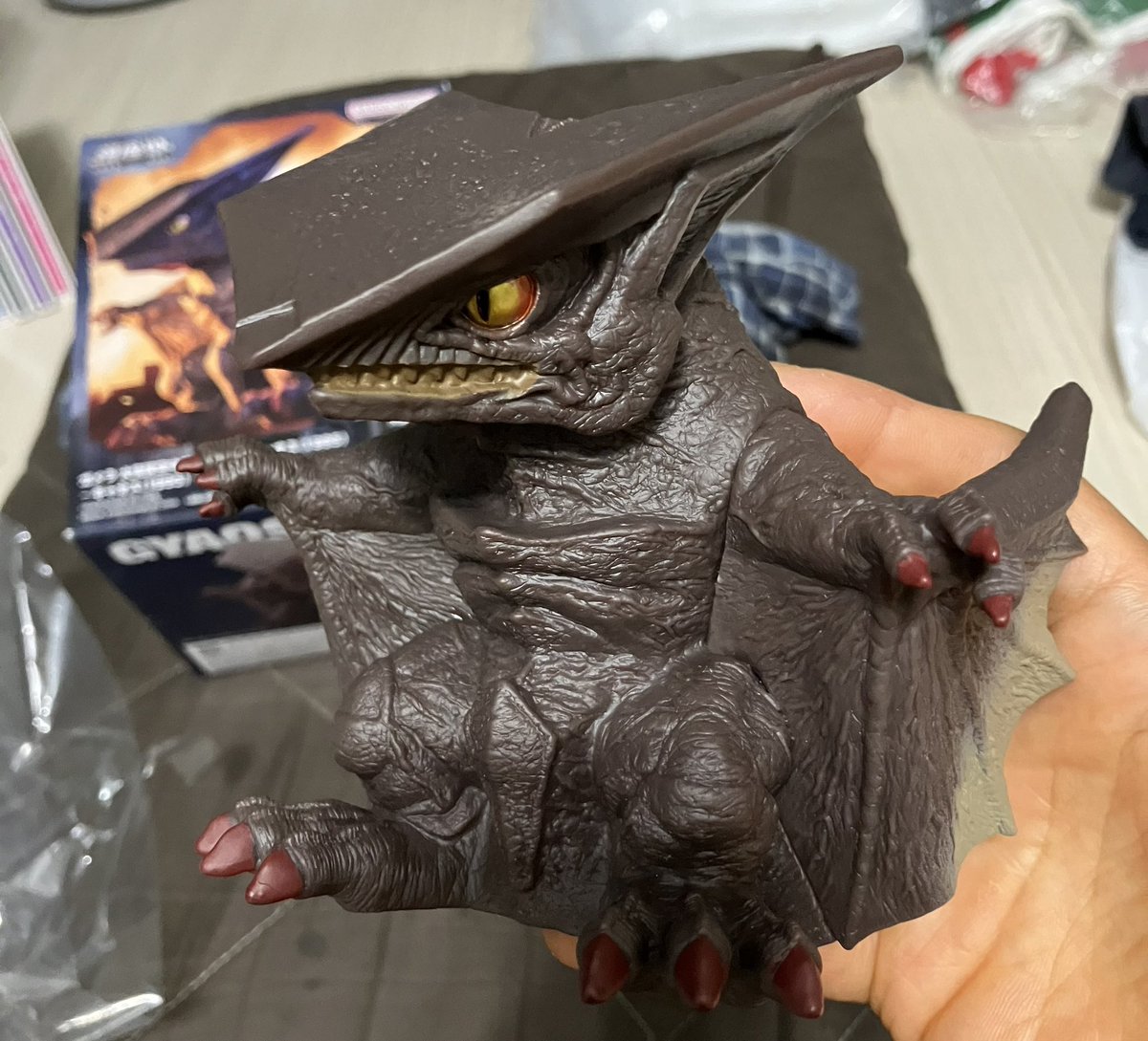 kaijyuhakase's tweet image. 鎮座獣の平成ギャオスをメルカリで購入、このシリーズはつい買ってしまいますね😅後に登場予定の平成1作目ガメラと並べたい