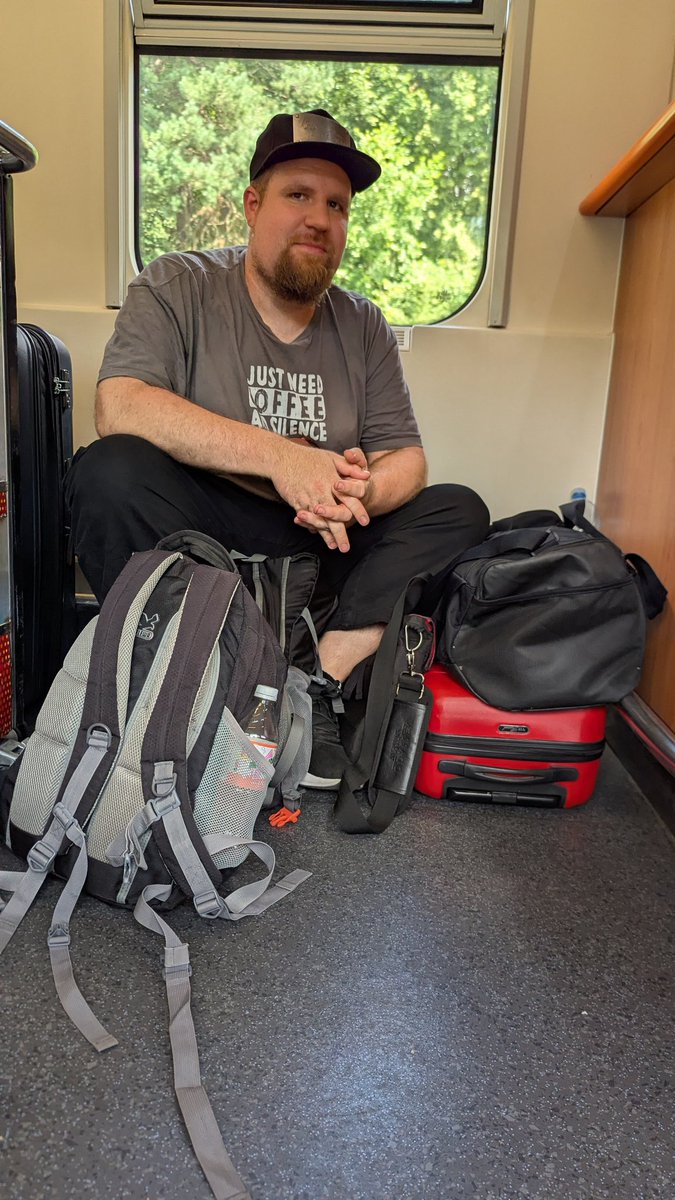 TreeZenDE's tweet image. First Class trip in #Poland @PKPIntercityPDP