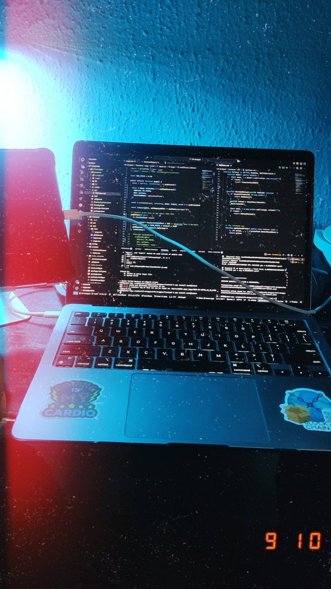 Sabercodes123's tweet image. Writing Next.js + Tailwind V4 all day today! 🚀🧑‍💻.