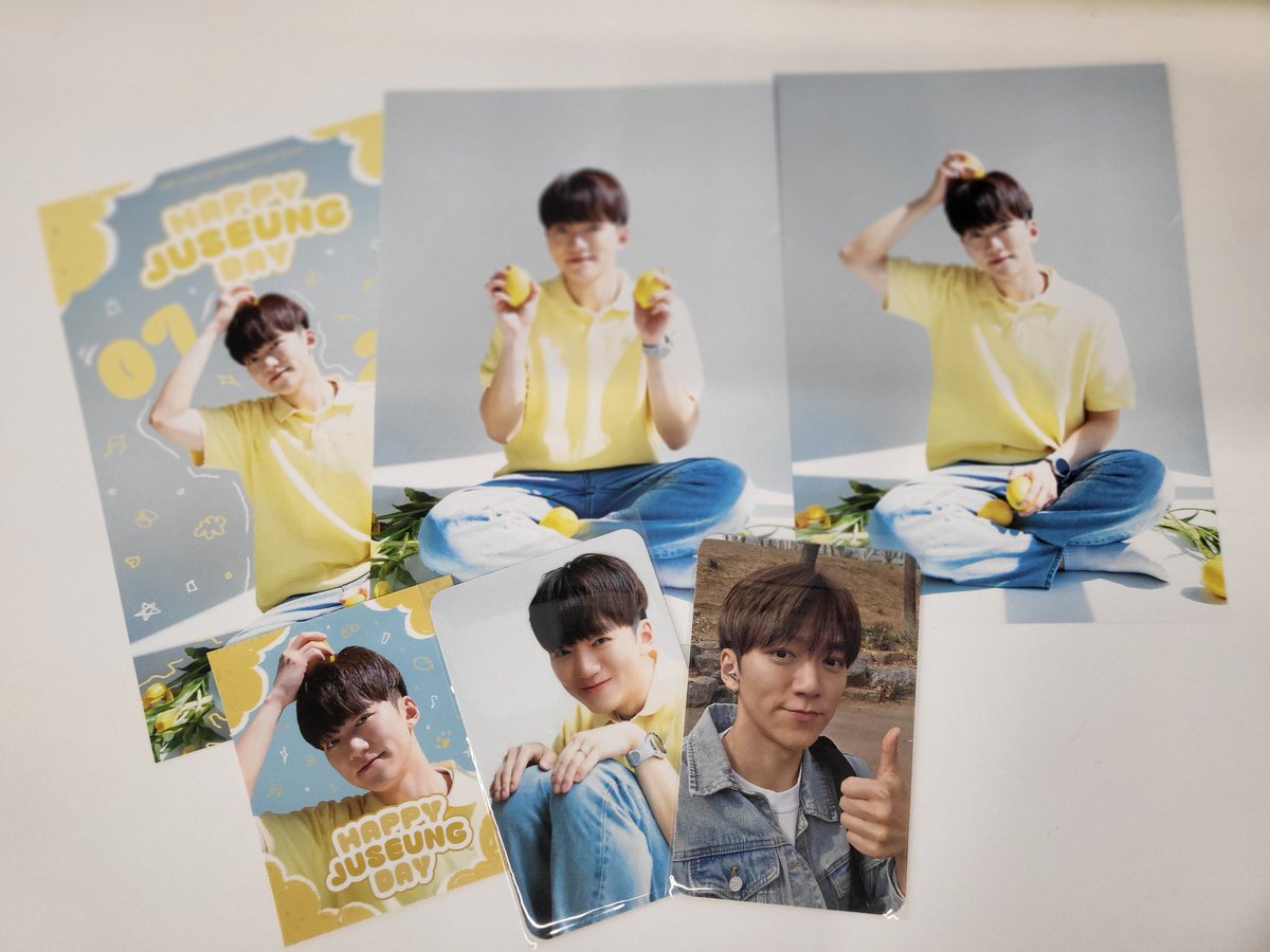 imsala8's tweet image. 서코사인회 후 
카페 왔는데 카페 넘 이쁘게 꾸며져있고
주승님사진들이 벽에 너무 이쁘게 걸려있어서 행복함요
나눔해주신 봄님분들 나눔존에 두신거도 감사히 잘 챙겼습니다!
주최해주신 관계자분들 감사해요
#Happy_Juseung_Day
#여름에_피어난_주승이란_봄
#따스한_오후_청량함을_담다