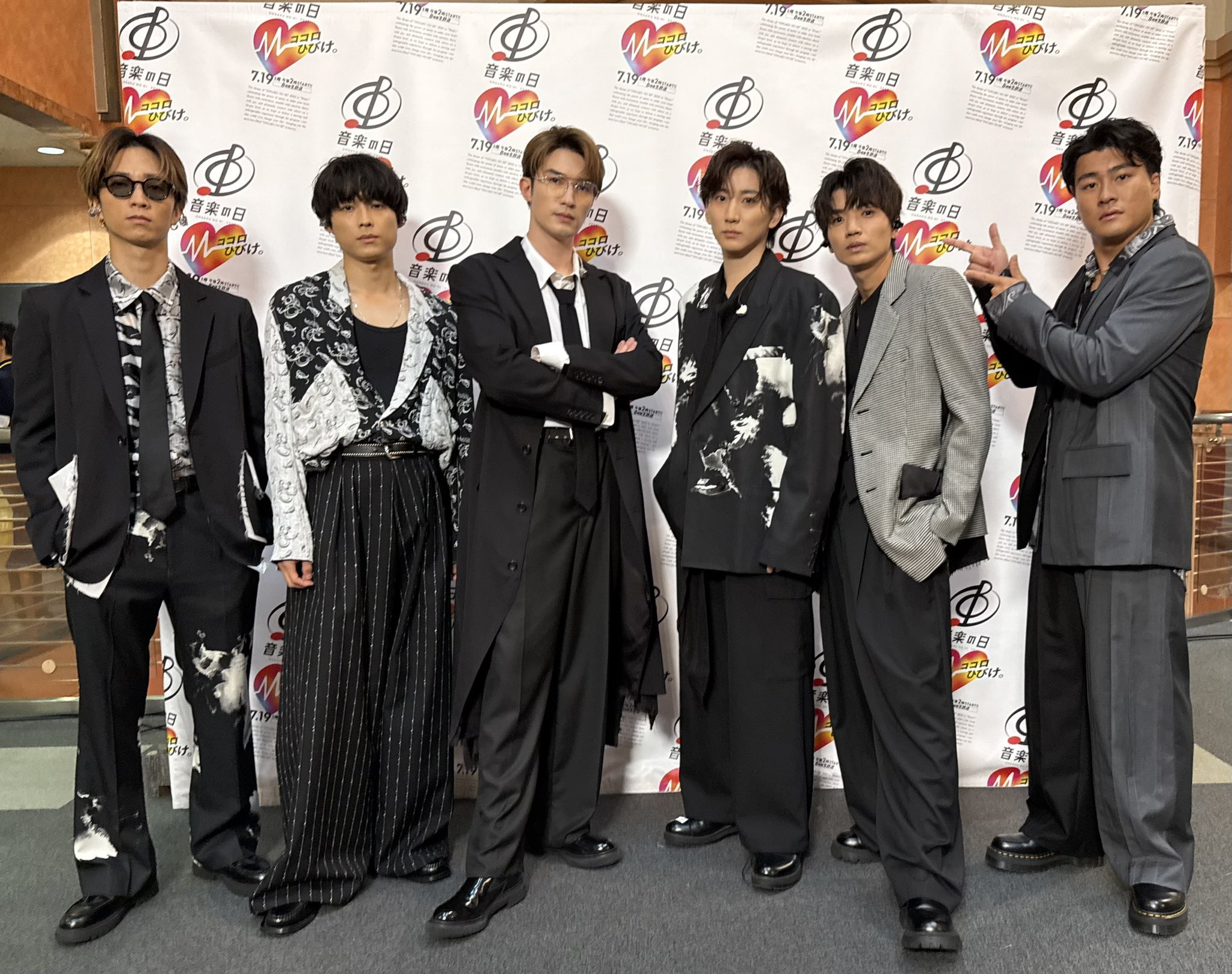 SixTONESまとめ SECJ-125_JK_1024x.jpg?v=1744963128