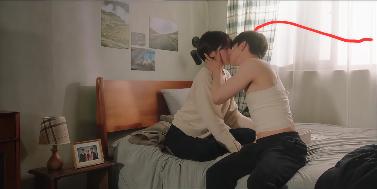 KangGaon's tweet photo. S line
that kiss meant nothing https://t.co/Tyy5gohqe7