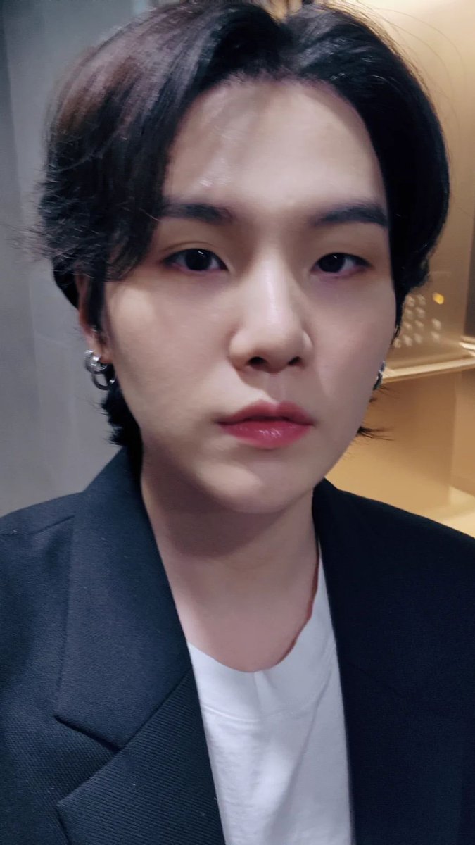 s_lodeur's tweet image. 나이거볼때마다진짜어지러움
슈가가 결혼식장가야된다고         
       말을했다고? &amp;lt; ㅈ ㄴ상태:차은상이되
