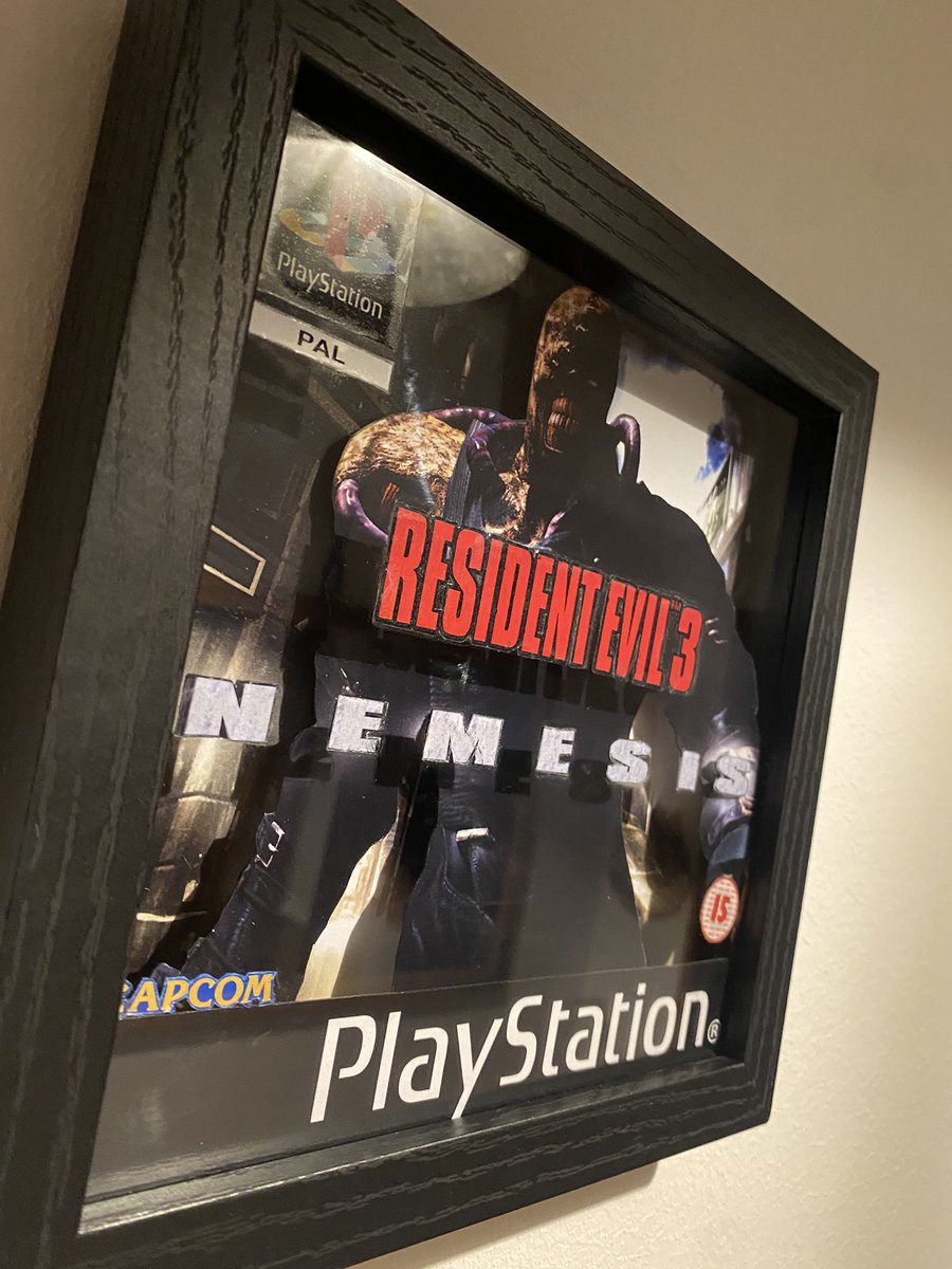 grossoshadowbox's tweet image. 🧟‍♂️ RESIDENT EVIL 3 🧟‍♂️ (20X20cm)
❤️Hecho a mano con amor❤️

✉️ Haz tu encargo por MD o en grossoshadowbox@gmail.com 💕

#shadowbox #shadowboxes #cuadro3d #cuadros3d #cuadros3dpersonalizados #diorama #diorama3d #3dframe #3dframeart #tekken #residentevil #residentevil3  #playstation