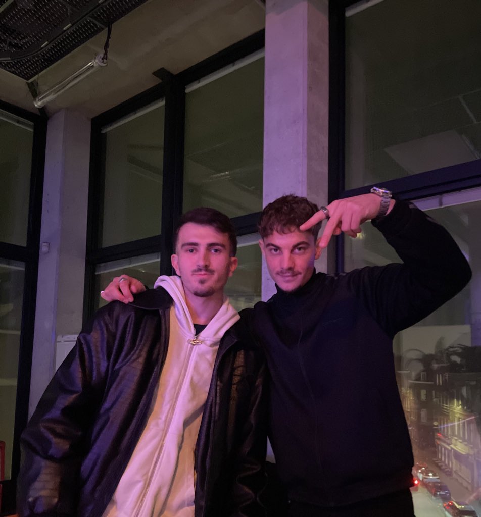 Le mec du nord finalement 
absolem ce mec est tellement sympa 
j’ai une photo avec Tif mais bon…