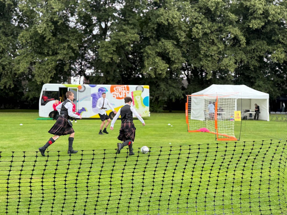 Street Stuff™️ (@smfcstreetstuff) on Twitter photo Get yourself along to Robertson Park for the #RenfrewPipeBand competition and take part in our #free football activities <a href="/saintmirrenfc/">St Mirren FC</a> Get yourself along to Robertson Park for the #RenfrewPipeBand competition and take part in our #free football activities <a href="/saintmirrenfc/">St Mirren FC</a>
