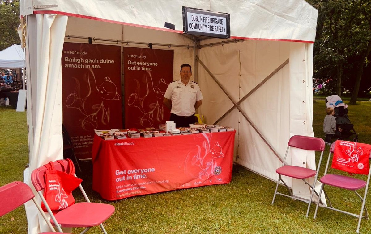DubFireBrigade's tweet image. Our Fire Prevention team will be at the Rose Festival this weekend in St Annes Park
Drop over, say hello, District Officer Declan Rice will answer any of your questions, and you might get some Dublin Fire Brigade goodies while you're there!