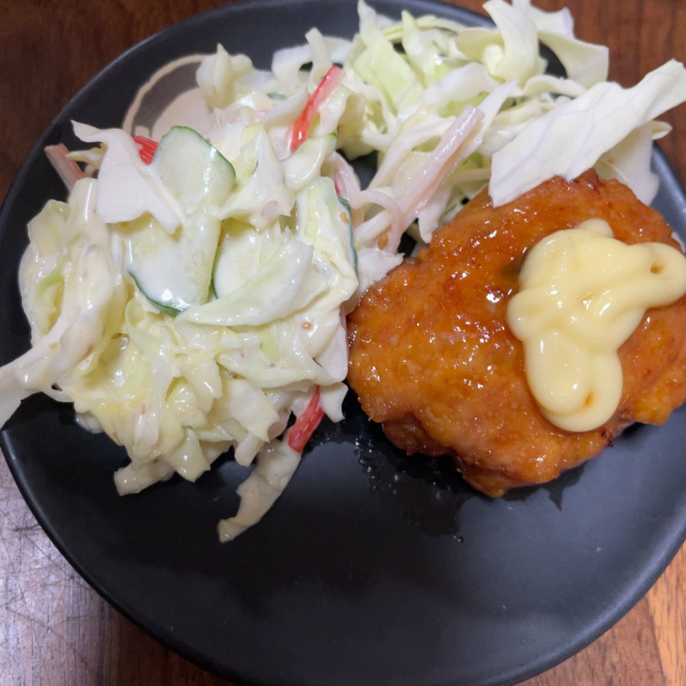 mii_mi410's tweet image. 本日子守りday( ˶˙˙˶)
ドライカレーの保育園組といなり寿司の小学生組
つくねの照り焼きとコールスロー風とかきあげ!
個々好き嫌いあるからあれこれ作ることになるぅ( ˙³˙)~♪