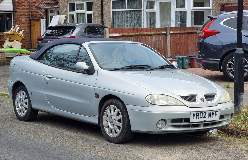 RoadworkUK's tweet image. POV: It's 2002, you've just bought a Renault Megane Cabrio, the sun's up, the roof's down, and Roots Manuva's Dreamy Days is loud on the stereo.
