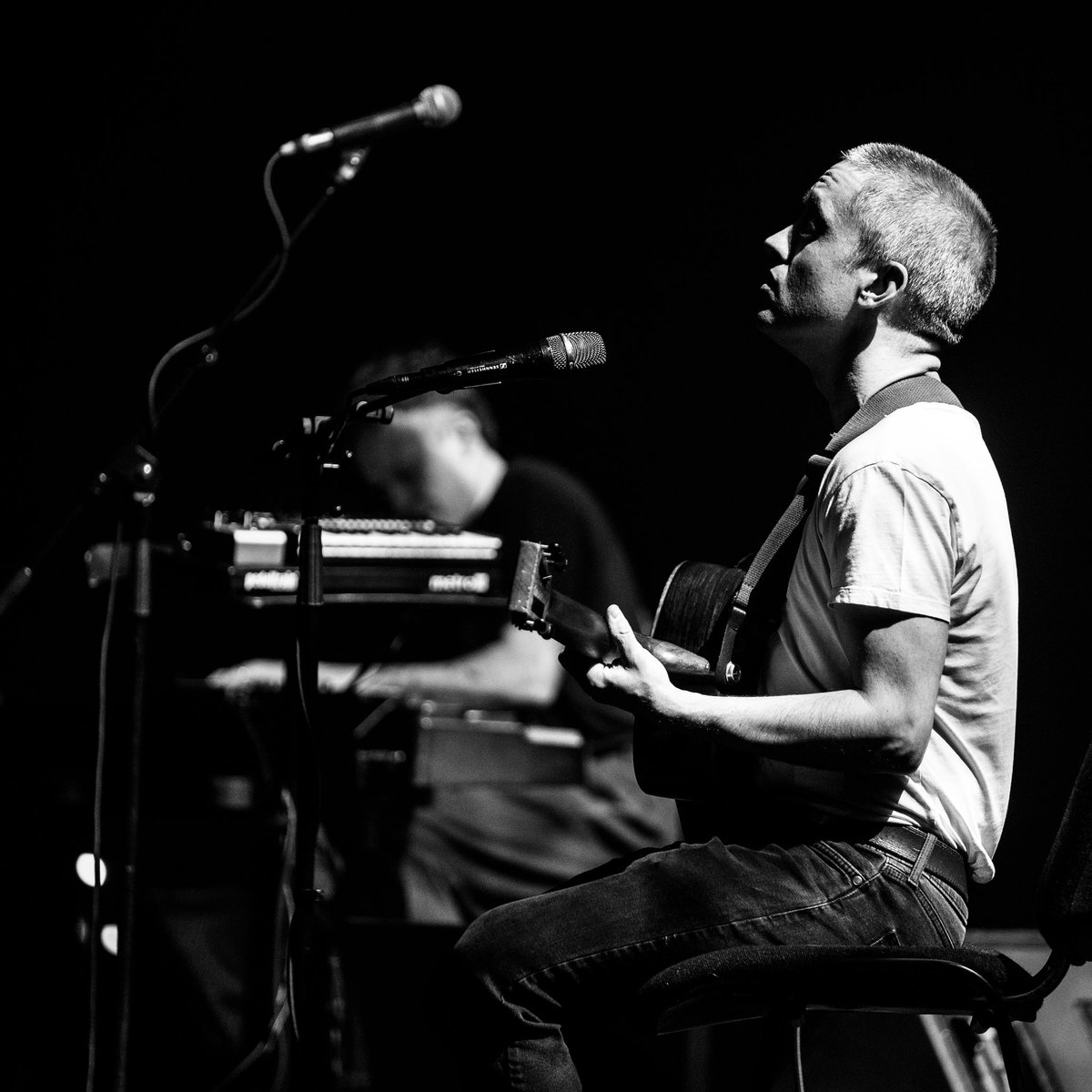 See you tonight <a href="/GalwayIntArts/">Galway International Arts Festival</a> for the first of two intimate acoustic shows at <a href="/roisindubhpub/">Róisín Dubh</a> ✨ Last Apollo 7:30pm / Villagers 8:30pm (📸 <a href="/sebastian_husum/">Sebastian Madej</a> )