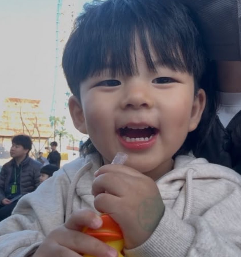 ggrounddd's tweet photo. อ้วมใหญ่🐻‍❄️                                              อ้วมเล็ก🐻‍❄️ https://t.co/3G2fQ3NzWr
