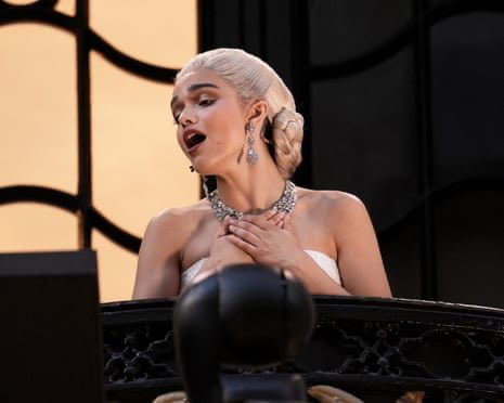 F**k! Zegler’s “Don’t Cry For Me Argentina” giving my goosebumps goosebumps on my studio speakers. <a href="/MatineeRadioUK/">Matinee Musicals</a>