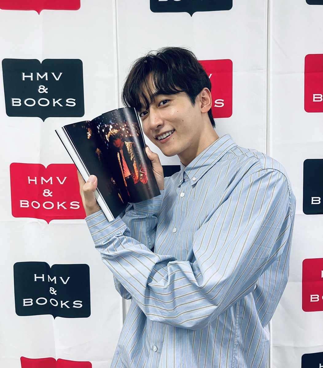 wanibooks_3's tweet image. 【#小関裕太 アーカイブブック『Ｙ』】
オンライントーク会にご参加いただいた皆様ありがとうございました！
発売イベント完走の小関さんは「いやぁ楽しかった！」と感慨深げ☺️
これからも『Y』をよろしくお願いします📚
#Yuta #You #Yes #thankYou #わーい #ワイワイ #感謝