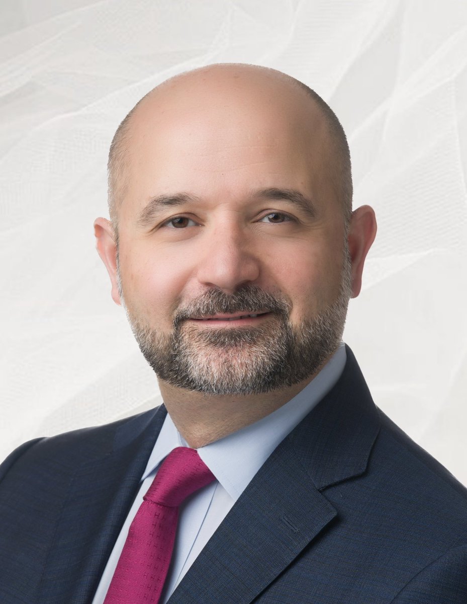 AliBaajMD's tweet image. New job, new pic - same unwavering commitment to education, research, training, and world-class neurosurgical patient care. @NeurosurgeryNM | Chicago