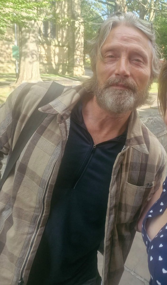 jolieskitten's tweet image. heart jumped out of my chest at the sight of him as if i don't look at pictures of him 24 hours a day, 7 days a week, 365 days of the year. i love my old wife.