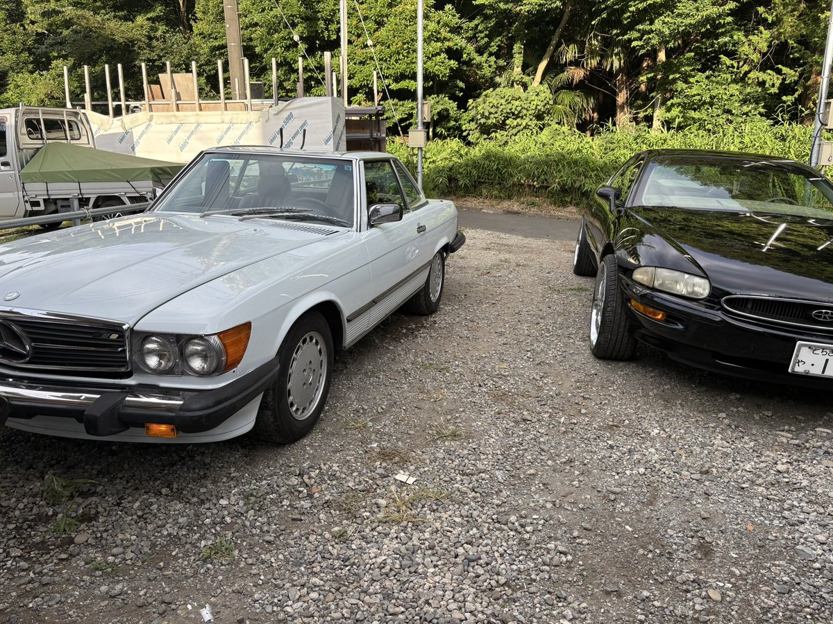 flyingfeather55's tweet image. 今日は闇取引でエバコレさんへ〜
映り込みといいアメリカの近づきたくない地域に居そうな雰囲気😨