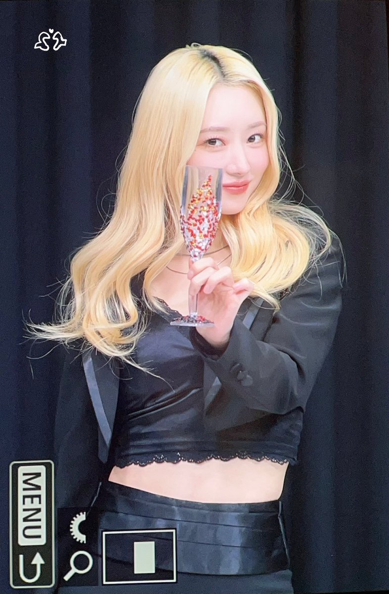 PEPPER0810's tweet image. 250719 팬싸인회 프리뷰
막팬 수고 많았어요!
언니의 따뜻한 챙김 너무 고마워요~
내가 제일 멋지다고 생각하는 보라 언니! ❤️
사랑해🫶🏻
#드림캐쳐 #유아유 #수아 #김보라
#Dreamcatcher #UAU #SUA
