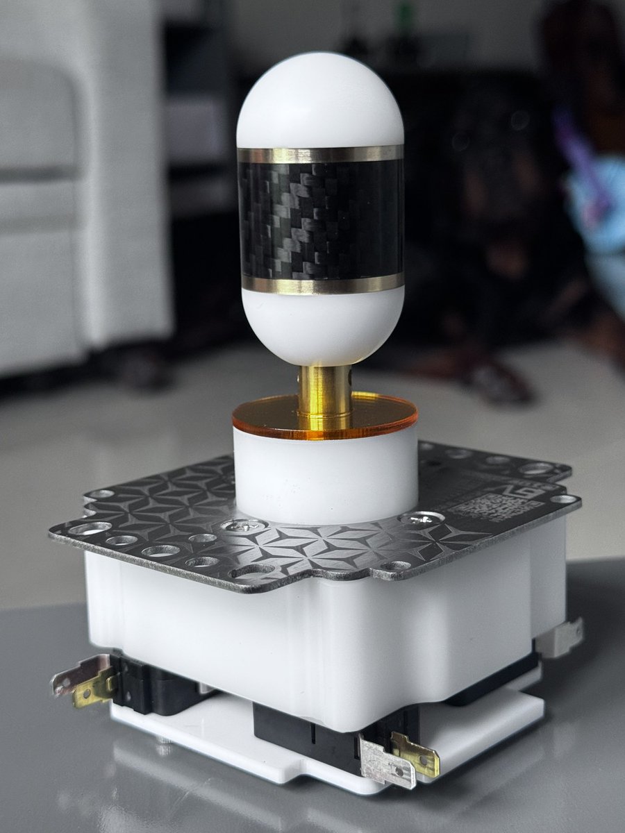 The Albino Fanta

For those who don’t know, this is a black Fanta body and collar in white delrin. This performs exactly like a black Fanta build. All specs are the same as Ulsan’s black Fanta setup, except I use a full collar and a 16mm gold bearing.

S/o to <a href="/goldenlever/">ASI</a>!