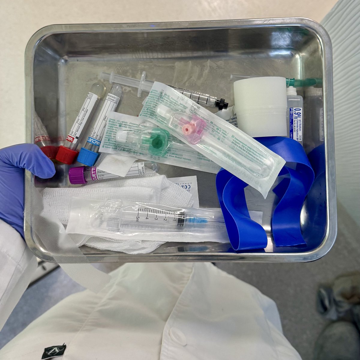 sa_aw18's tweet image. تجربة ملهمة… تركت في نفسي أثرًا عميقًا، وعلّمتني الكثير🌿
(نواة)… بإذن الله، بداية الانطلاق والمضي بثقة وشغف🤍
#NAWAH_225 
@ASH_STP