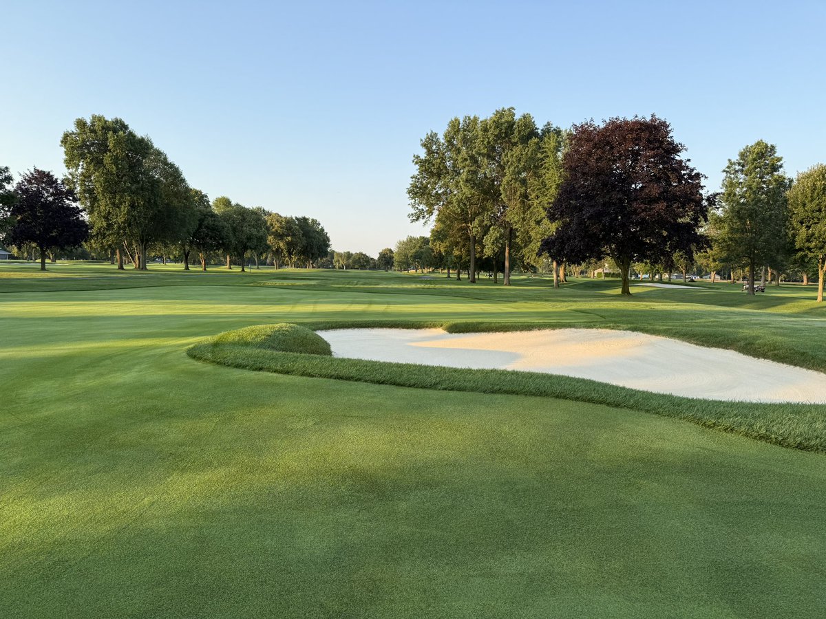 Rob Steger, CGCS (@redrunturf) on Twitter photo Proud of these guys and girls, they have Red Run absolutely dialed for the final round of the <a href="/WWGAGOLF/">Women's Western Golf Association</a>. Good to have my son back for a week, much appreciated <a href="/PCuffare/">Phil Cuffare</a>! Proud of these guys and girls, they have Red Run absolutely dialed for the final round of the <a href="/WWGAGOLF/">Women's Western Golf Association</a>. Good to have my son back for a week, much appreciated <a href="/PCuffare/">Phil Cuffare</a>!