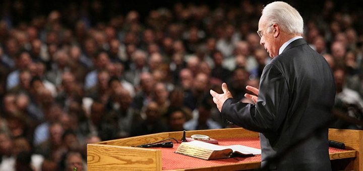 MacArthurGold's tweet image. The most compelling motivation for faithful, obedient living should not be the threat of discipline or loss of reward but overflowing and unceasing gratitude for the marvelous mercies of God.
—John MacArthur, Romans 9-16, Moody, 1994, p. 141.