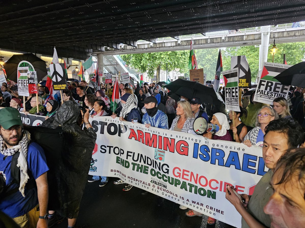 PSCupdates's tweet image. Getting ready to march. Embankment, London March for Palestine
