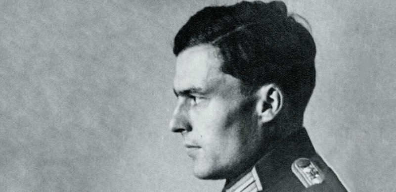 NieMehrKrieg's tweet image. Claus von Stauffenberg, 15. Nov. 1907 - 20. Jul. 1944
Ich bin ihm unendlich dankbar. Ohne seinen Mut und seine Opferbereitschaft wäre es unerträglich, als Deutscher mit dieser Geschichte zu leben. Er hat gezeigt, daß es auch das andere Deutschland gab, die Unbeirrbarkeit des…