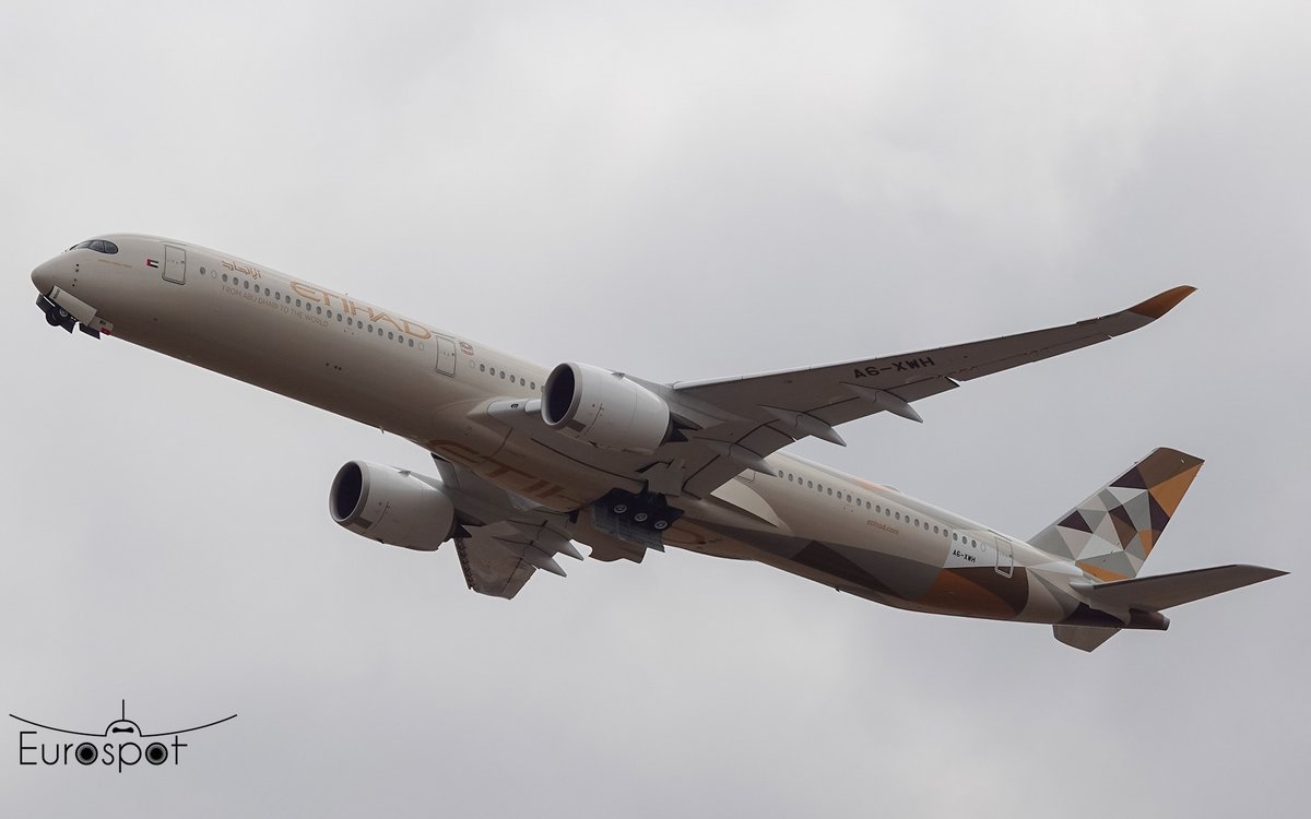 cliper31's tweet image. Airbus A350 this week at Toulouse Blagnac #airbus #avgeek #aviationdaily #planespotting #Airbusa350 @Airbus