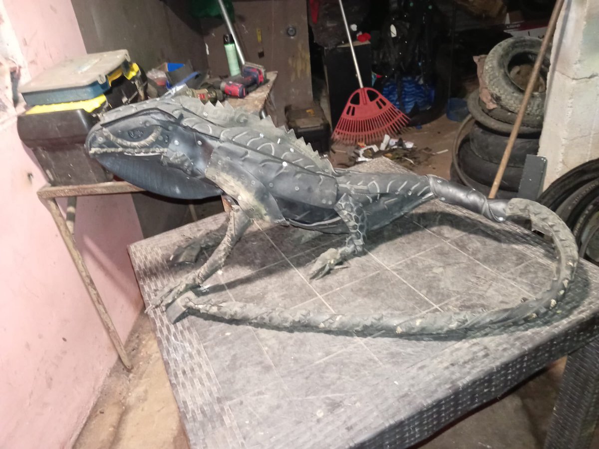 La nueva iguana de llantas en un forma mas pequeño pero requiere llantas de moto y bicicleta