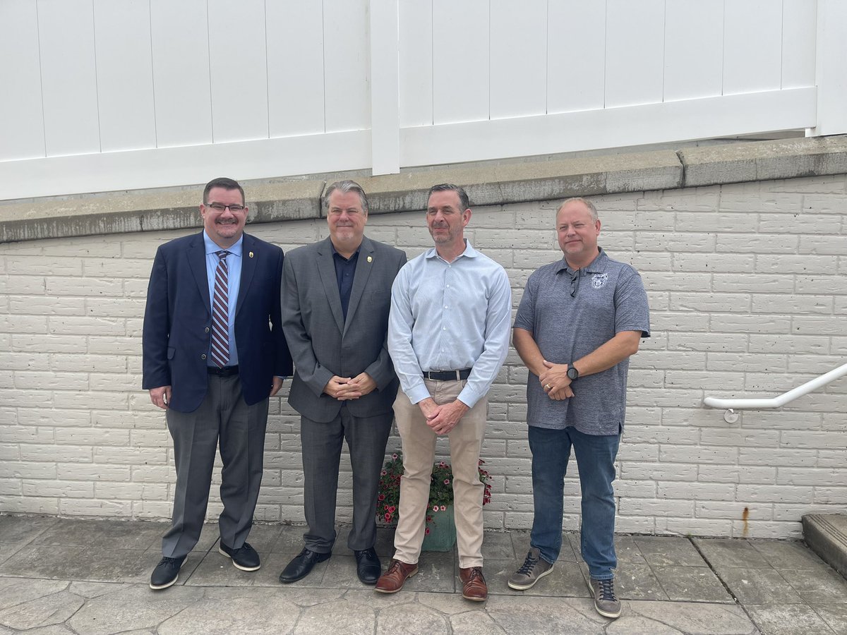RepMichaelRulli's tweet image. Today I was joined by @RepDeluzio near East Palestine for a strong rail safety roundtable with dozens of union leaders. These workers know the risks better than anyone. Proud to keep pushing for federal rail safety reforms that protect our workers and communities. I look forward…