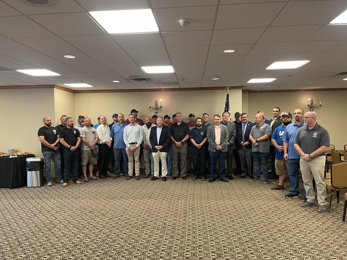 RepMichaelRulli's tweet image. Today I was joined by @RepDeluzio near East Palestine for a strong rail safety roundtable with dozens of union leaders. These workers know the risks better than anyone. Proud to keep pushing for federal rail safety reforms that protect our workers and communities. I look forward…