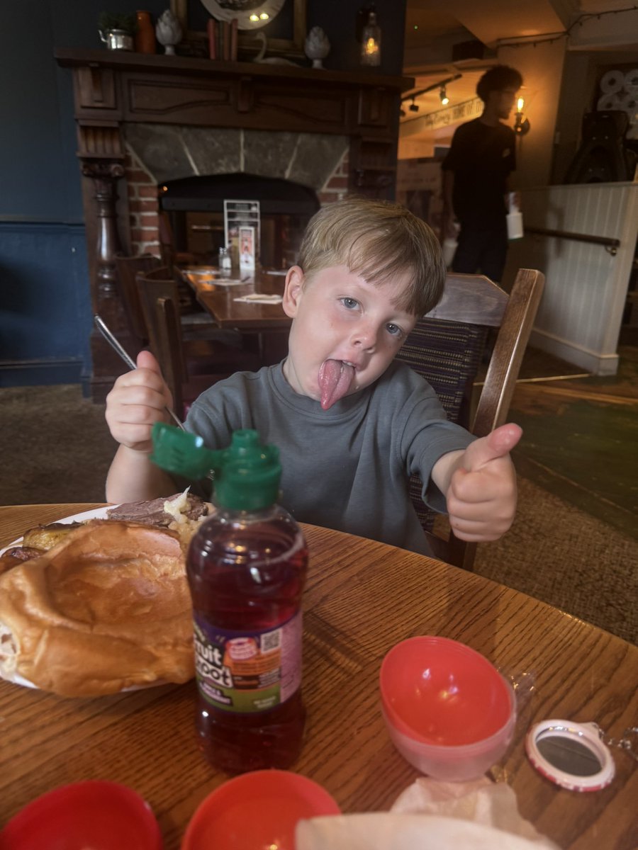 iamtomskinner's tweet image. You can’t beat a Kingsize Roast from Toby with the family. Different Class. Bosh❤️
