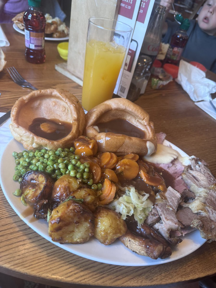 iamtomskinner's tweet image. You can’t beat a Kingsize Roast from Toby with the family. Different Class. Bosh❤️