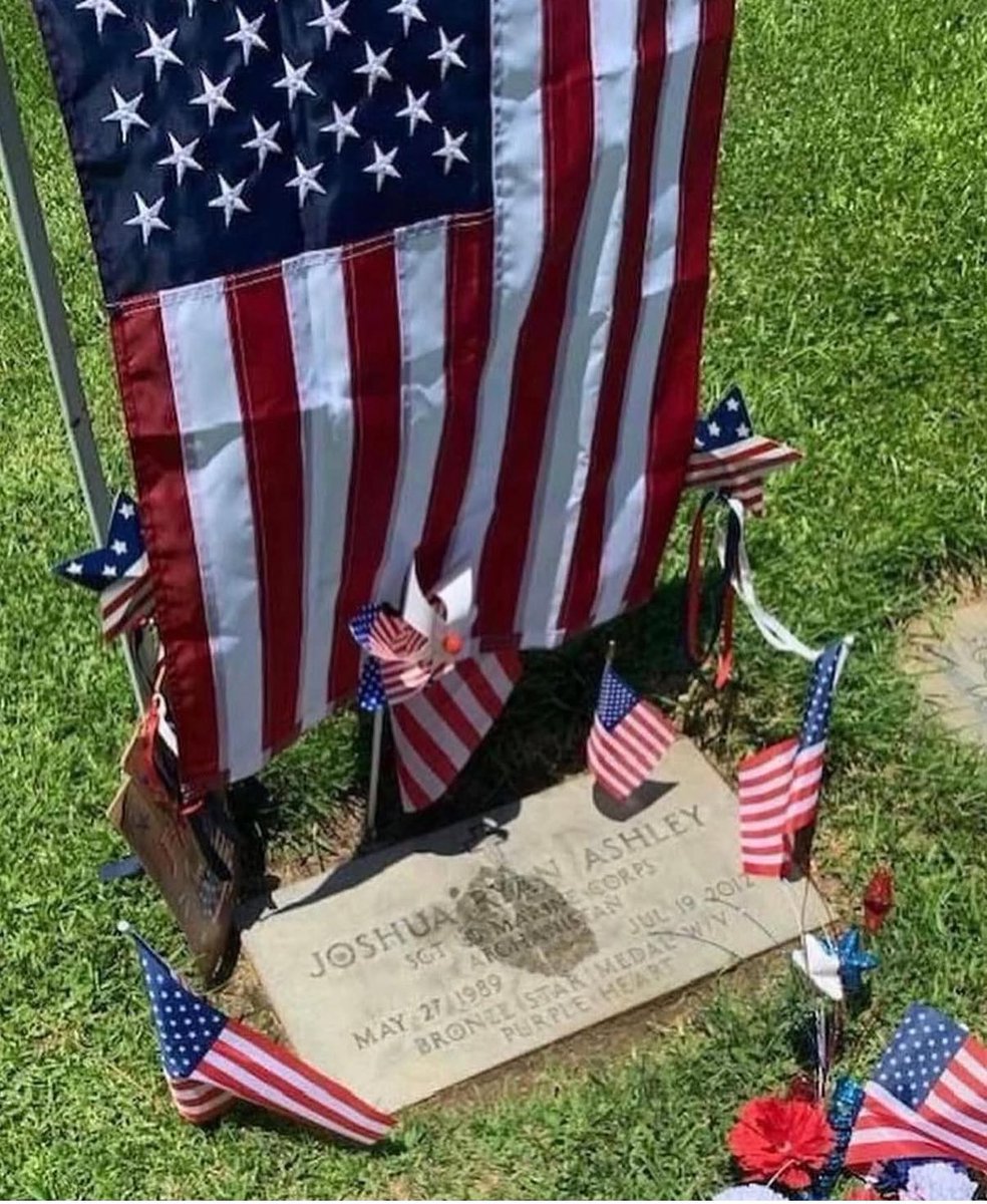 op_hawkeye's tweet photo. 7.19.2012 ~ SGT Joshua Ashley πΊπΈ
#OpHawkeyeRemembers #JoshuaAshley #BronzeStar #PurpleHeart #SOFK9Handler #MWDHandler #USMC #MSOC #MSOT8132 #SemperFi
π https://t.co/MrG2XILiBh
π https://t.co/O0sqtpPsXy
π https://t.co/a54jLiZcSn
π° https://t.co/k22WdAQzph
π https://t.co/lx8GboxqYj
π° https://t.co/tITYd3lrj8
π° https://t.co/5bWY5jWAxi