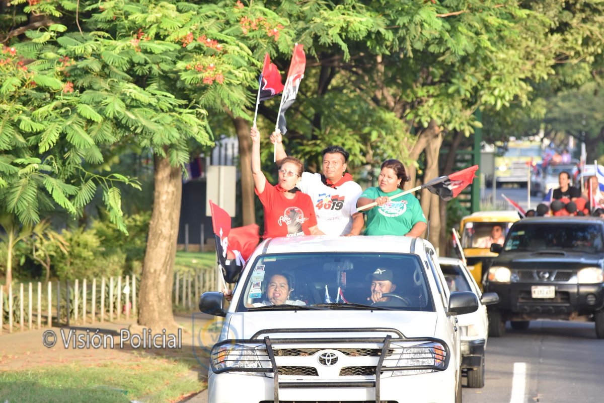 #Nicaragua 

🚔⚫️🔴DIANA♥️🖤🏍🛺🎉

■ Desde las primeras horas de este 19 de Julio, nuestra Policía Nacional junto al pueblo de Nicaragua celebran con alegría, compromiso y patriotismo el 46 aniversario del Triunfo de la Revolución Popular Sandinista.

#JuntoALaComunidad