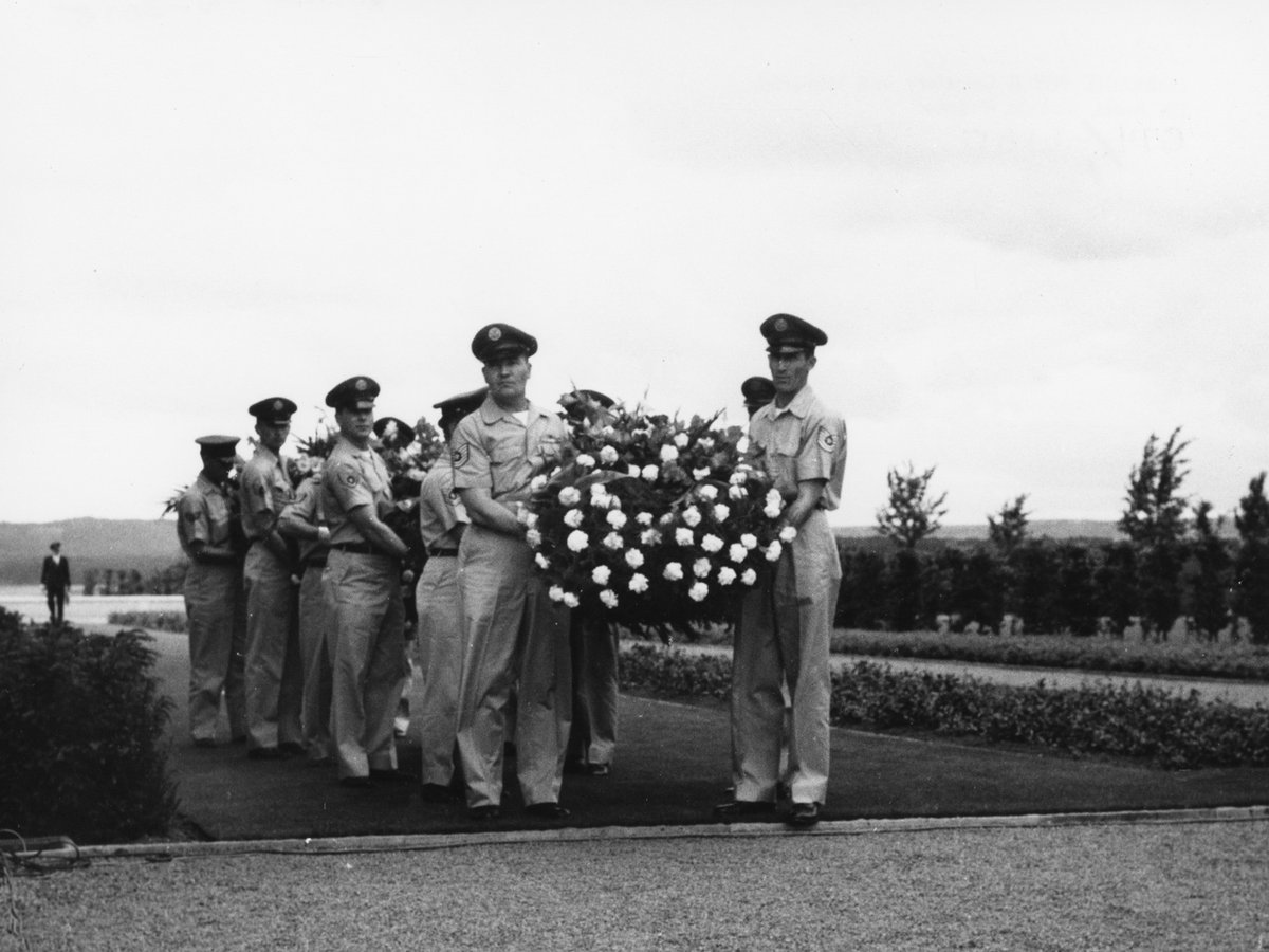 usabmc's tweet image. 📸 On July 19, 1960, Lorraine American Cemetery was formally dedicated, with an international audience in attendance to honor the more than 10,000 Americans laid to rest here—the largest number of graves of our military dead of World War II in Europe.
65 years later, we remain…