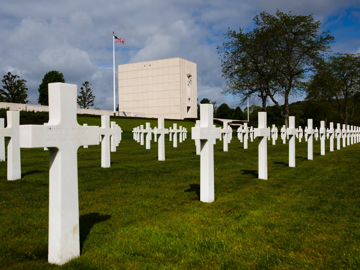 usabmc's tweet image. 📸 On July 19, 1960, Lorraine American Cemetery was formally dedicated, with an international audience in attendance to honor the more than 10,000 Americans laid to rest here—the largest number of graves of our military dead of World War II in Europe.
65 years later, we remain…