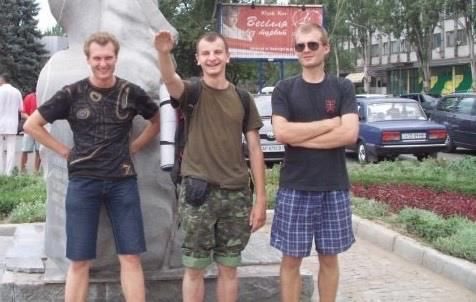 WithoutAngle's tweet image. Годі наговорювати на Карася!
Ніяка це не зіга!
Це Володимир Олександрович питає: Хто сьогодні буде смоктати мого піструна?
А Карась такий: