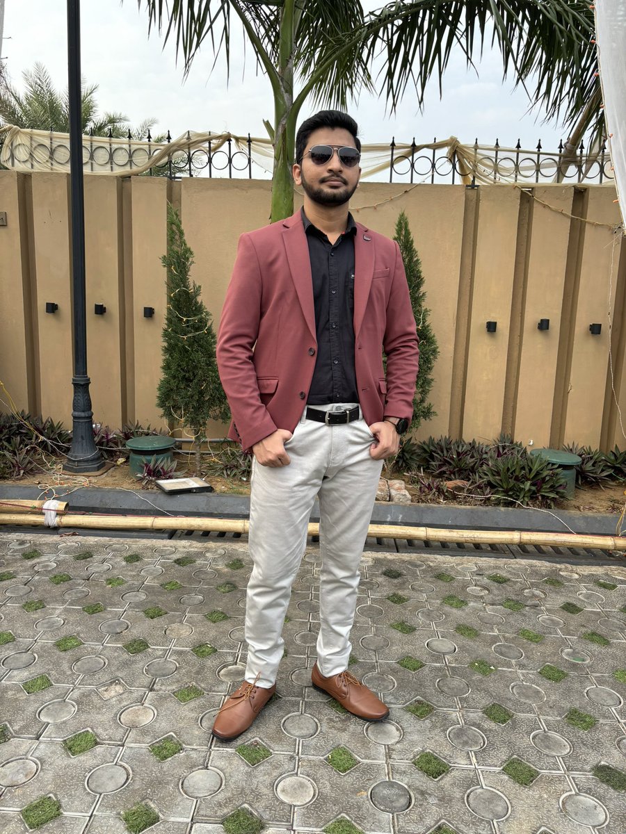 Heartbreaking news from AIIMS #Patna: Dr. Jadabendra Sahoo, a promising 1st-year PG student in the Gynaecology department, has tragically taken his own life..

India has lost a brilliant doctor. .!

"When will this stop?"
#MedTwitter #Patna #MedX 
<a href="/DrDhruvchauhan/">Dr.Dhruv Chauhan</a> <a href="/Indian__doctor/">Indian Doctor🇮🇳</a>