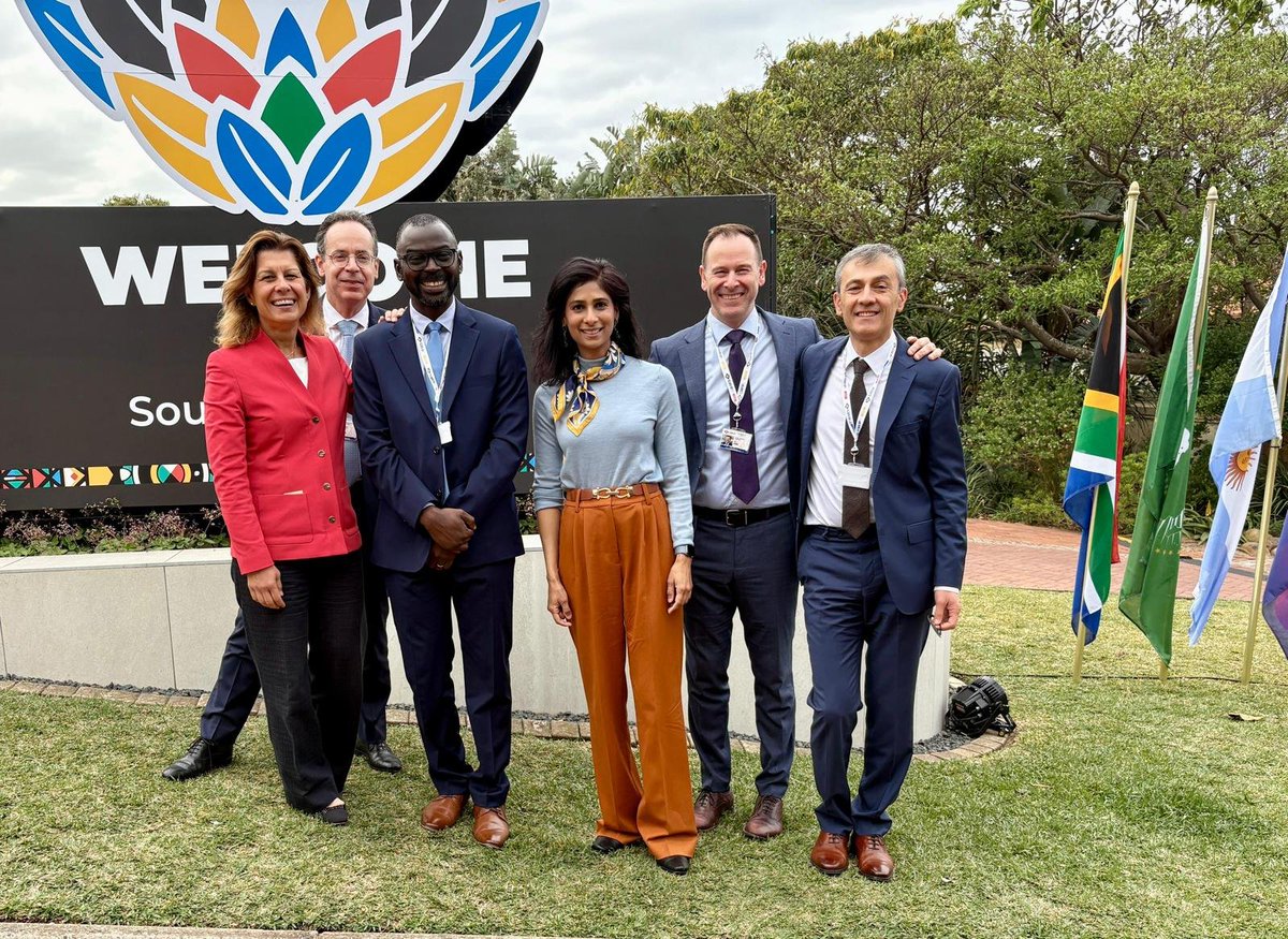 GitaGopinath's tweet image. As always, such a privilege to work with my wonderful colleagues @CeylaP_IMF, Guillaume, Tidiane, Jeremy, Azim, this time in Kwazulu-Natal for the #G20SouthAfrica. Highly recommend visiting the beautiful province and trying 'Bunny Chow.'