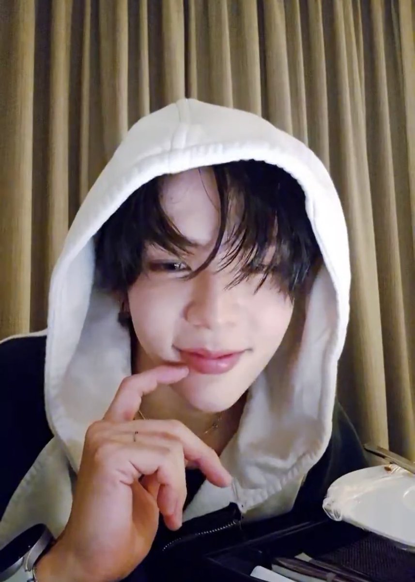 사클관상하고 이천개의성대모사해주는남자